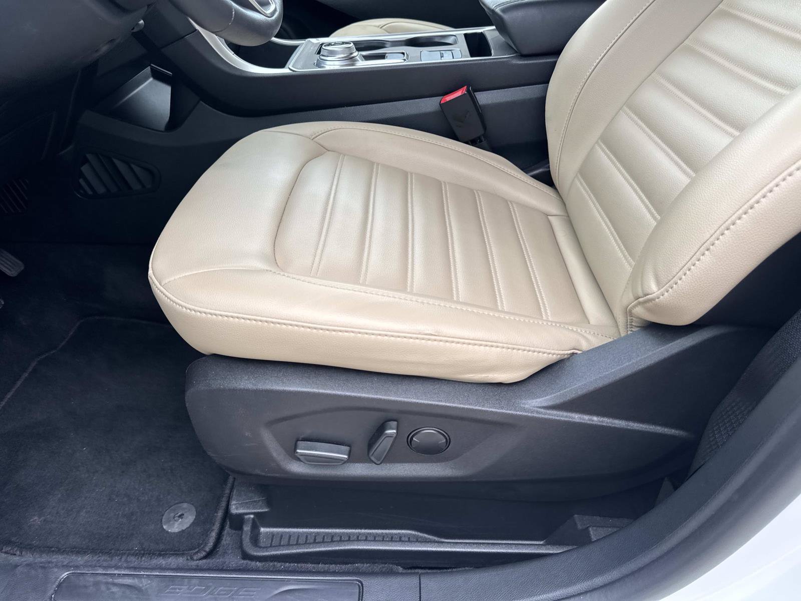 Used 2024 Ford Edge SEL w/ Convenience Package AWD/4WD image 16