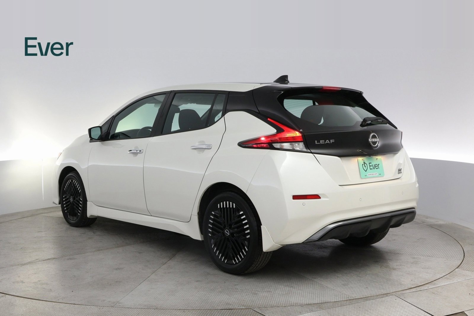 Used 2024 Nissan Leaf SV Plus image 14