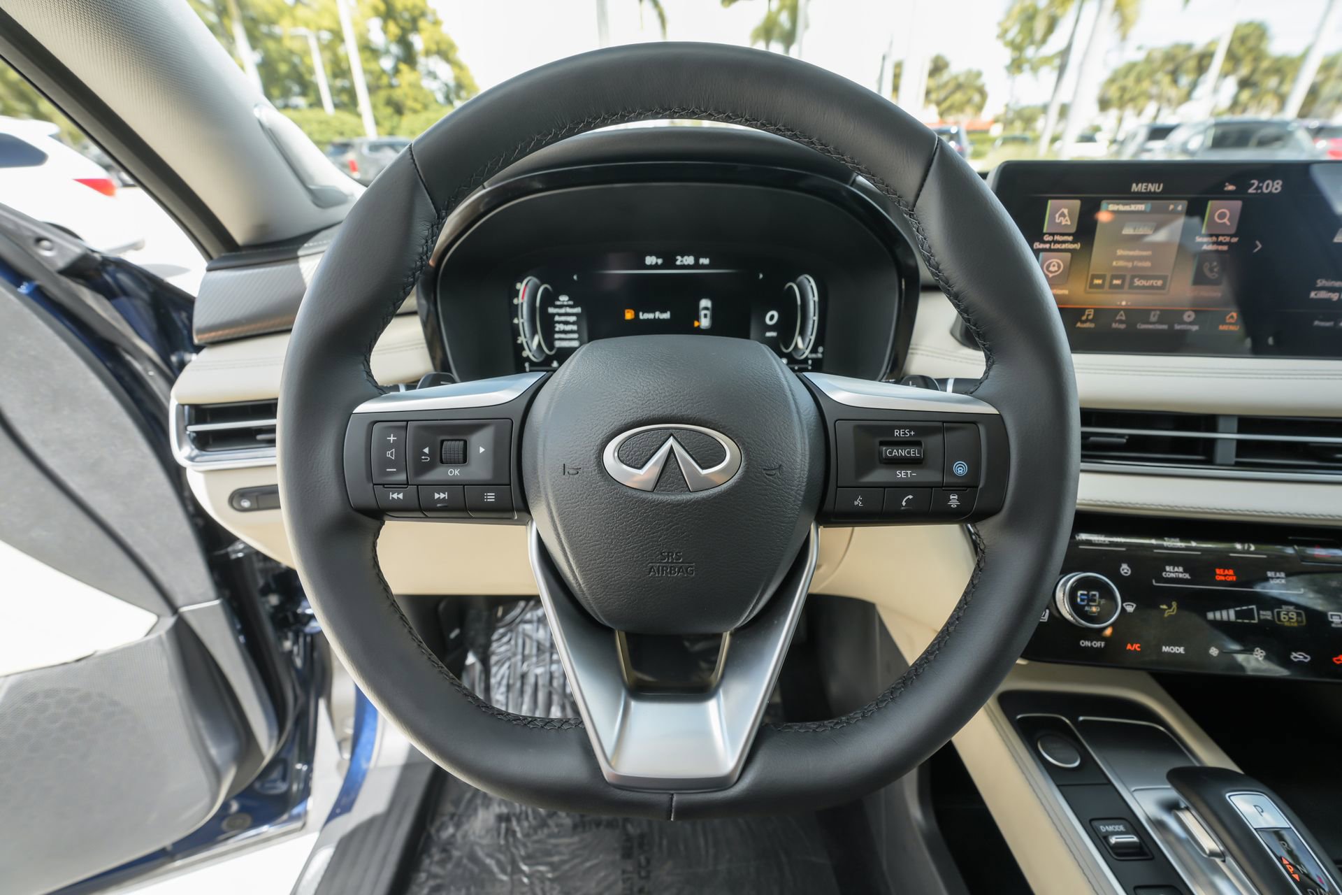 Used 2025 INFINITI QX60 Luxe w/ Vision Package image 7
