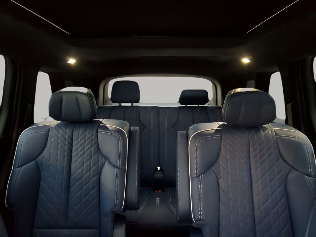 New 2026 Cadillac Vistiq Premium Luxury image 42