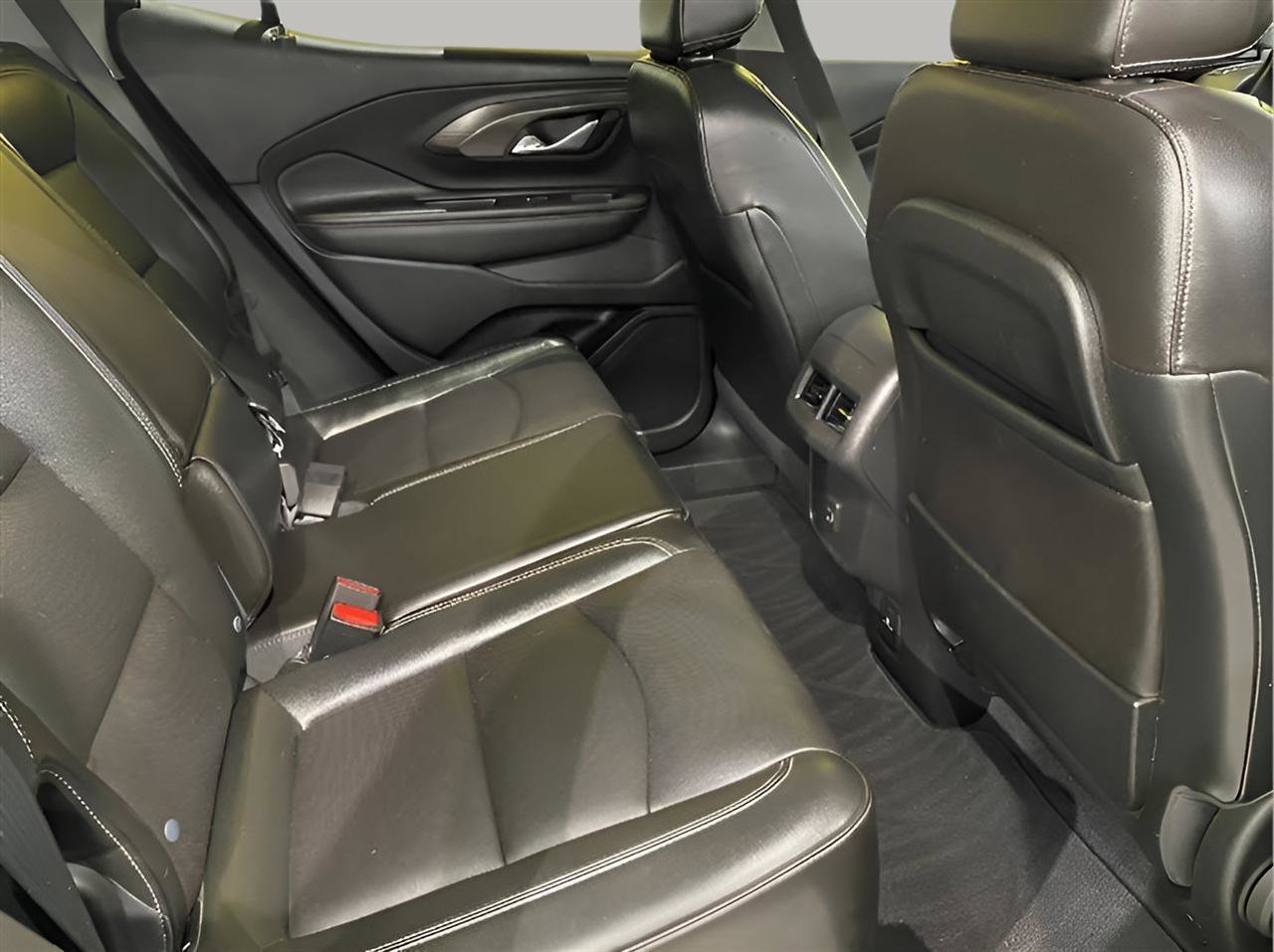 Used 2022 GMC Terrain SLT w/ Infotainment Package II image 14