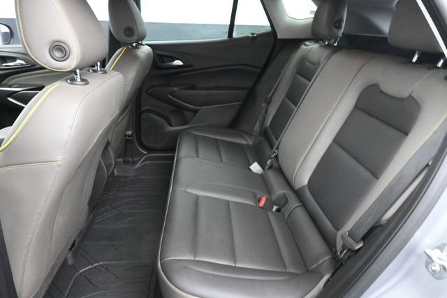 Used 2025 Chevrolet Trax ACTIV w/ Sunroof Package FWD image 27