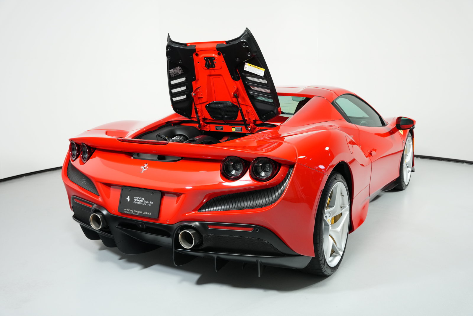 Used 2022 Ferrari F8 Spider RWD image 13