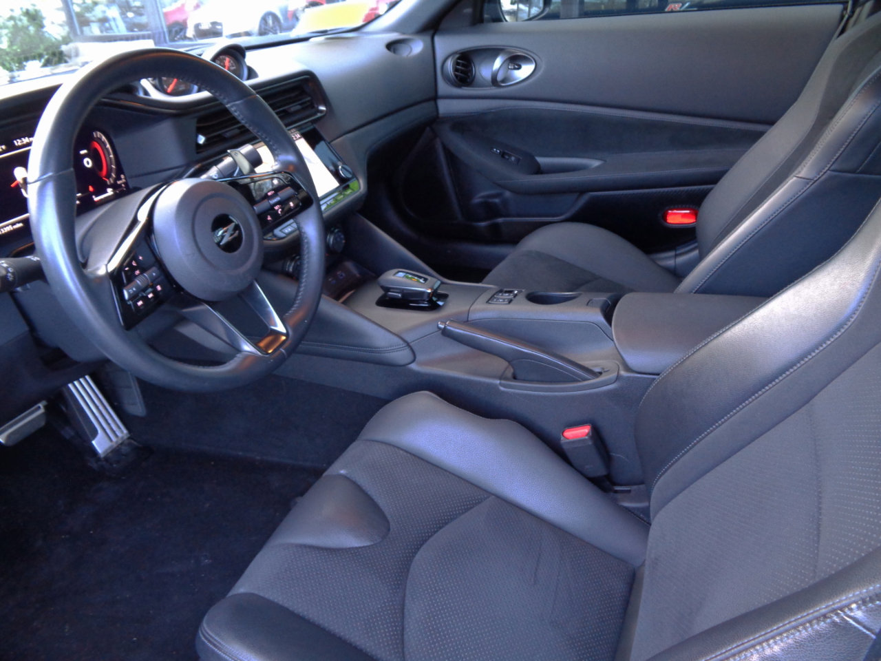 Used 2023 Nissan Z w/ Floor Mat Package (L93) image 10