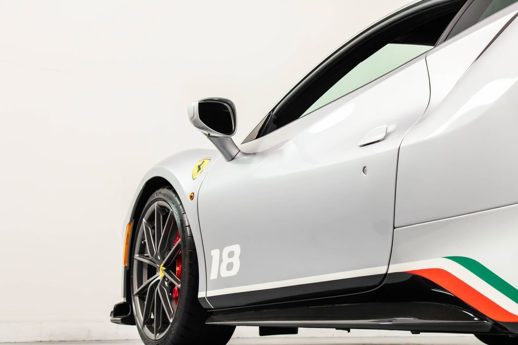 Used 2020 Ferrari 488 Pista Base image 29