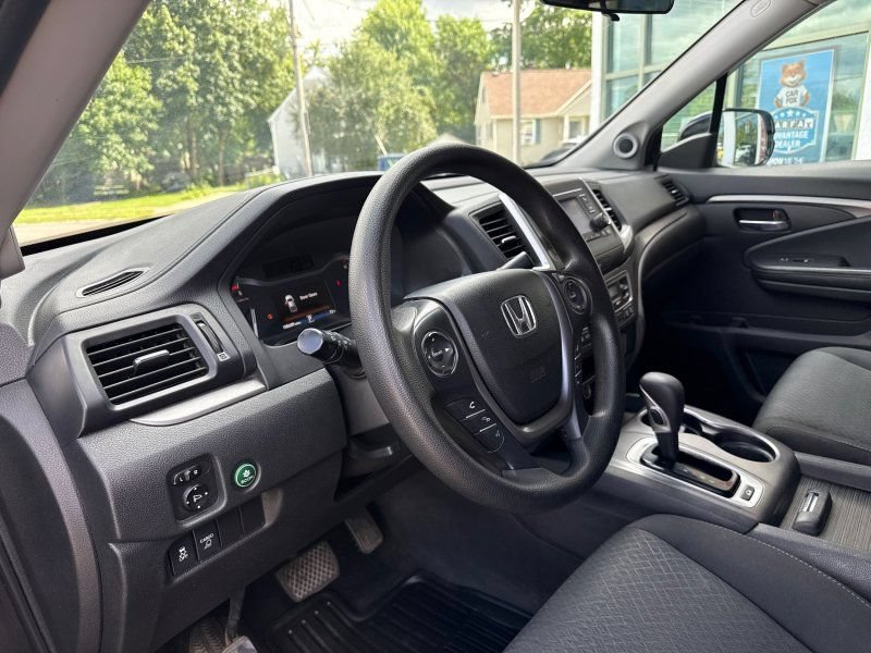 Used 2018 Honda Ridgeline Sport image 10