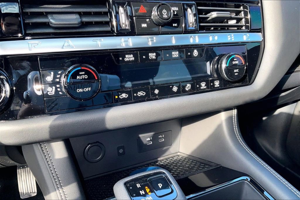New 2026 Nissan Pathfinder Platinum w/ Cargo Package image 33