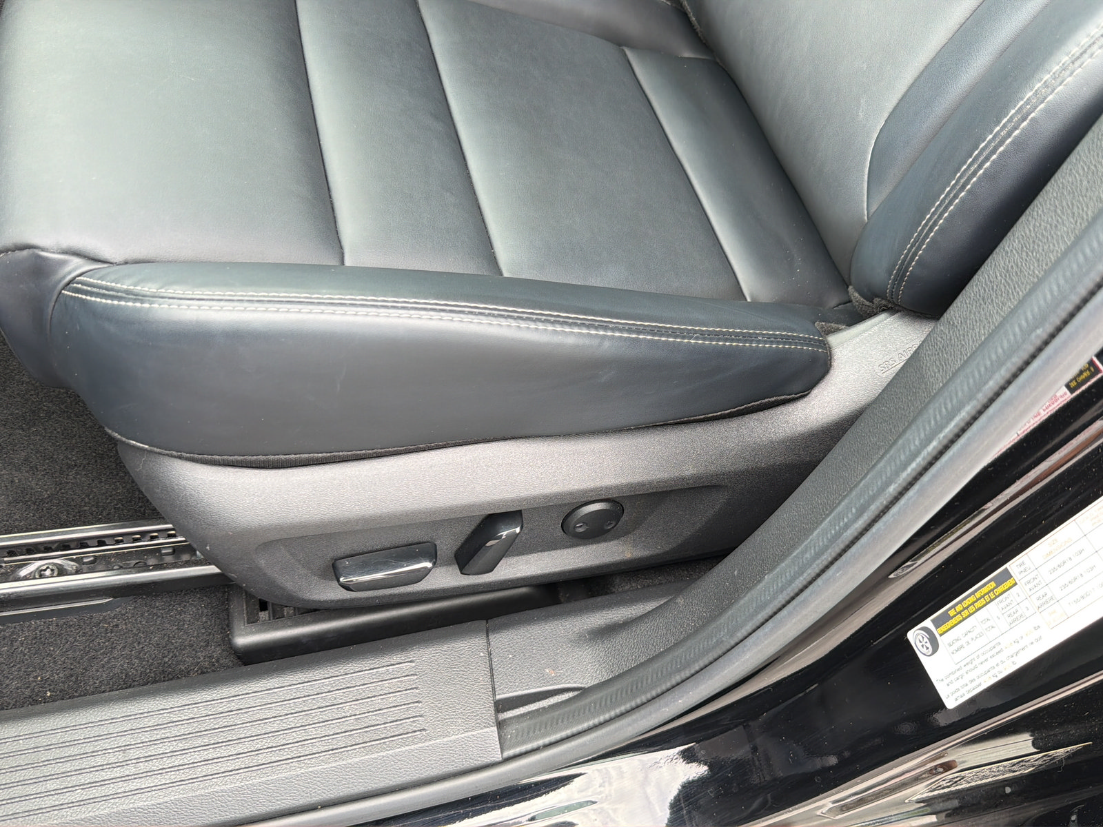 Used 2023 Nissan Rogue SV w/ SV Premium B Package FWD image 31