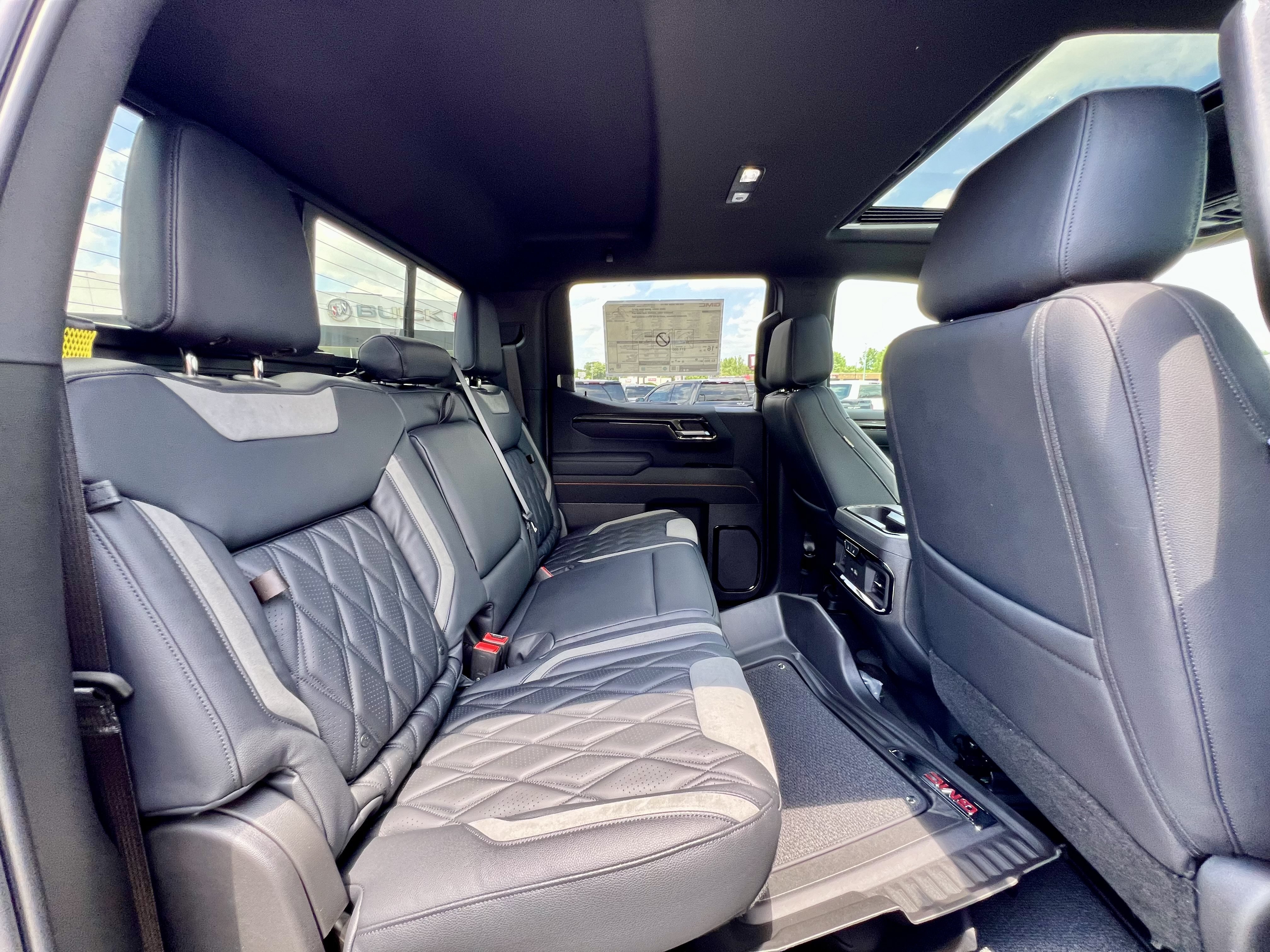 New 2026 GMC Sierra 1500 AT4 w/ AT4 Premium Package AWD/4WD image 42