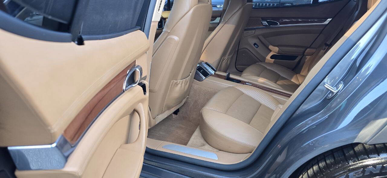 Used 2013 Porsche Panamera S w/ Premium Pkg Plus image 13