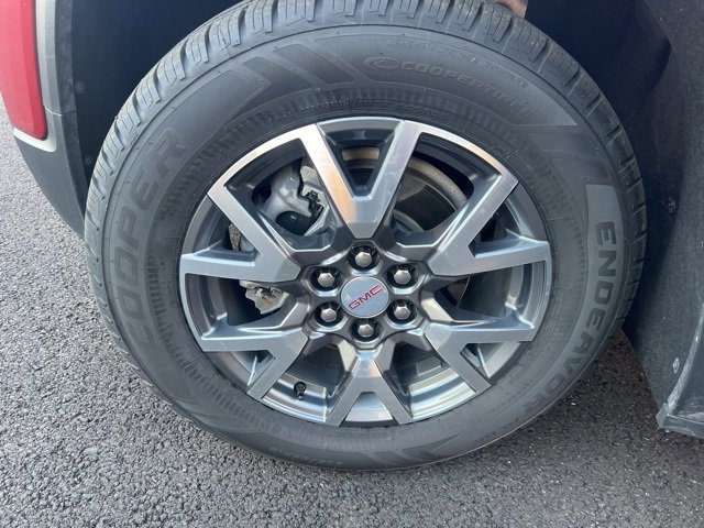 Used 2023 GMC Acadia SLT image 7