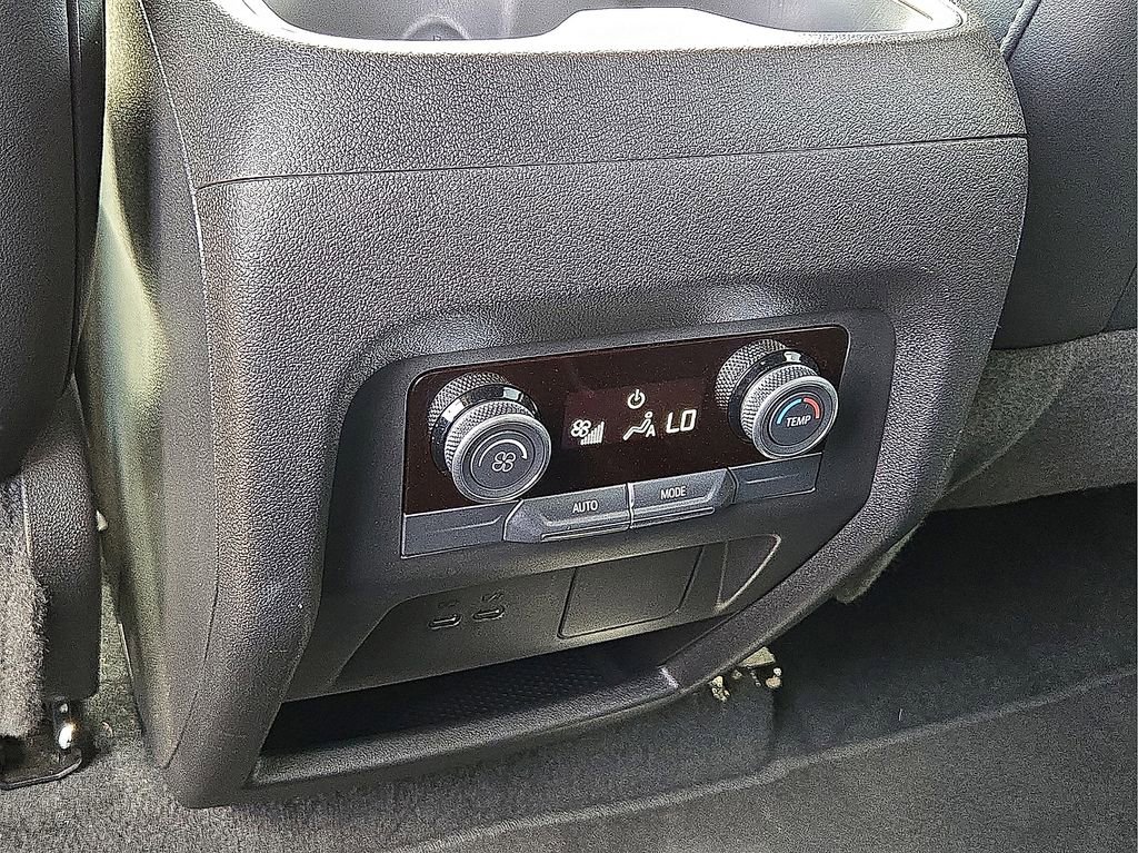 Used 2025 Buick Enclave Preferred image 15