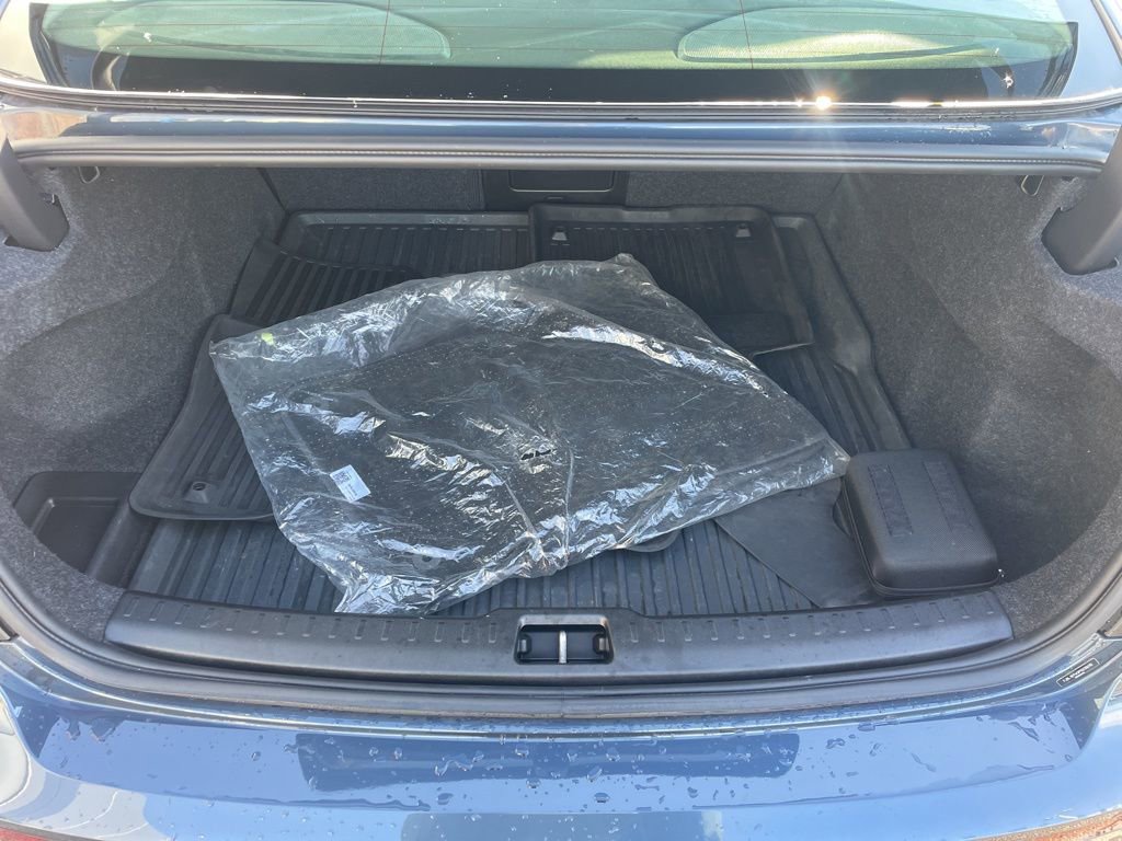 Certified 2023 Volvo S60 B5 Plus w/ Climate Package image 6