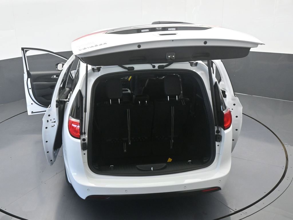 New 2026 Chrysler Voyager LX image 63