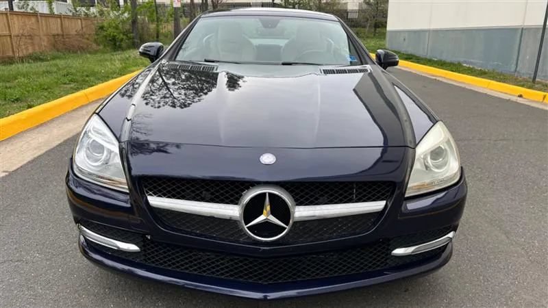 Used 2014 Mercedes-Benz SLK 250 image 22