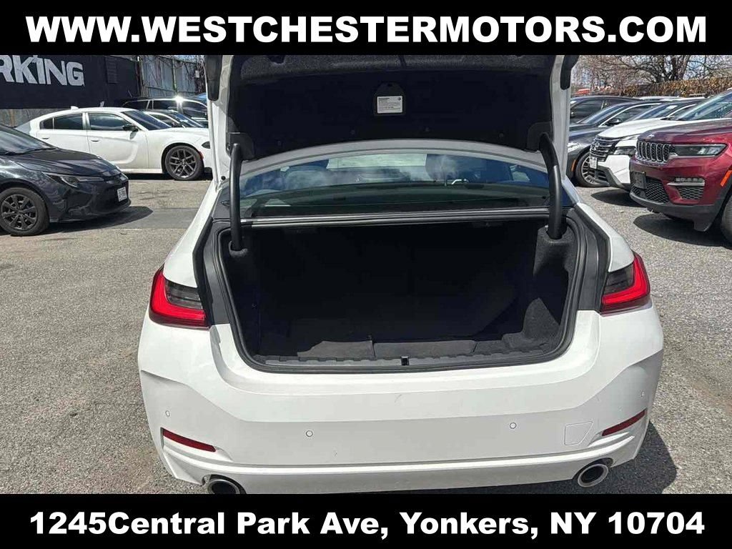 Used 2025 BMW 330i xDrive Sedan AWD/4WD image 25