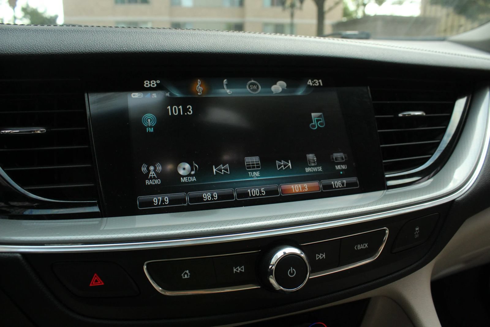Used 2018 Buick Regal Preferred w/ Sights and Sounds Package FWD image 33