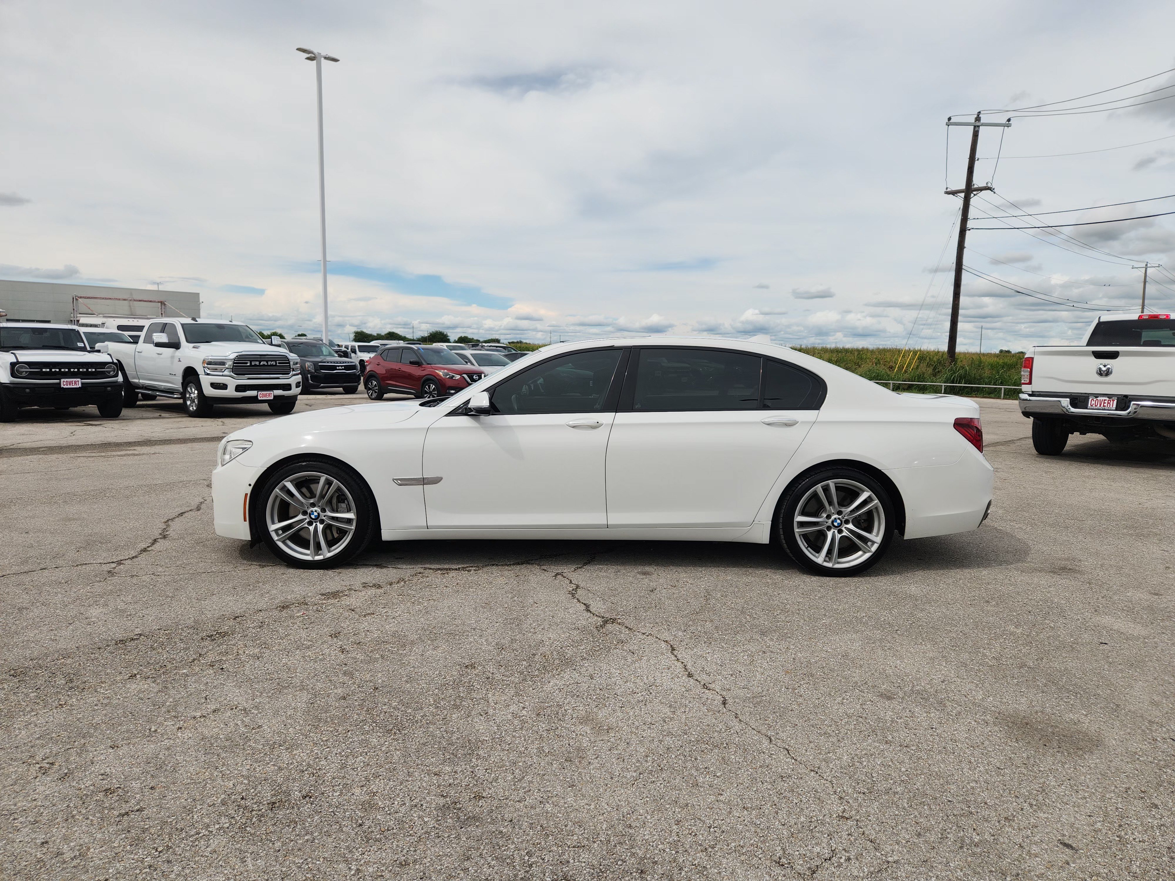 Used 2015 BMW 750Li RWD image 4