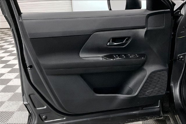 New 2027 Nissan Kicks S FWD image 32