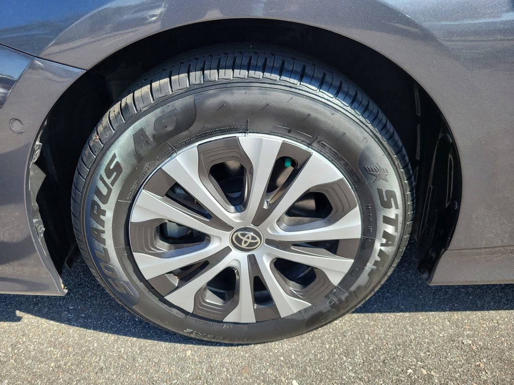 Used 2022 Toyota Prius Prime Limited image 6