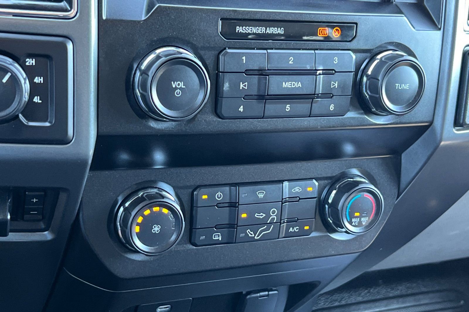 Certified 2021 Ford F550 4x4 Crew Cab Super Duty image 19