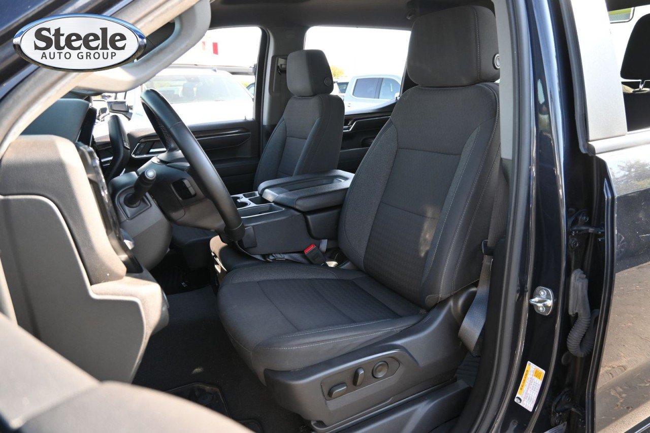 Certified 2024 Chevrolet Silverado 1500 LT AWD/4WD image 18