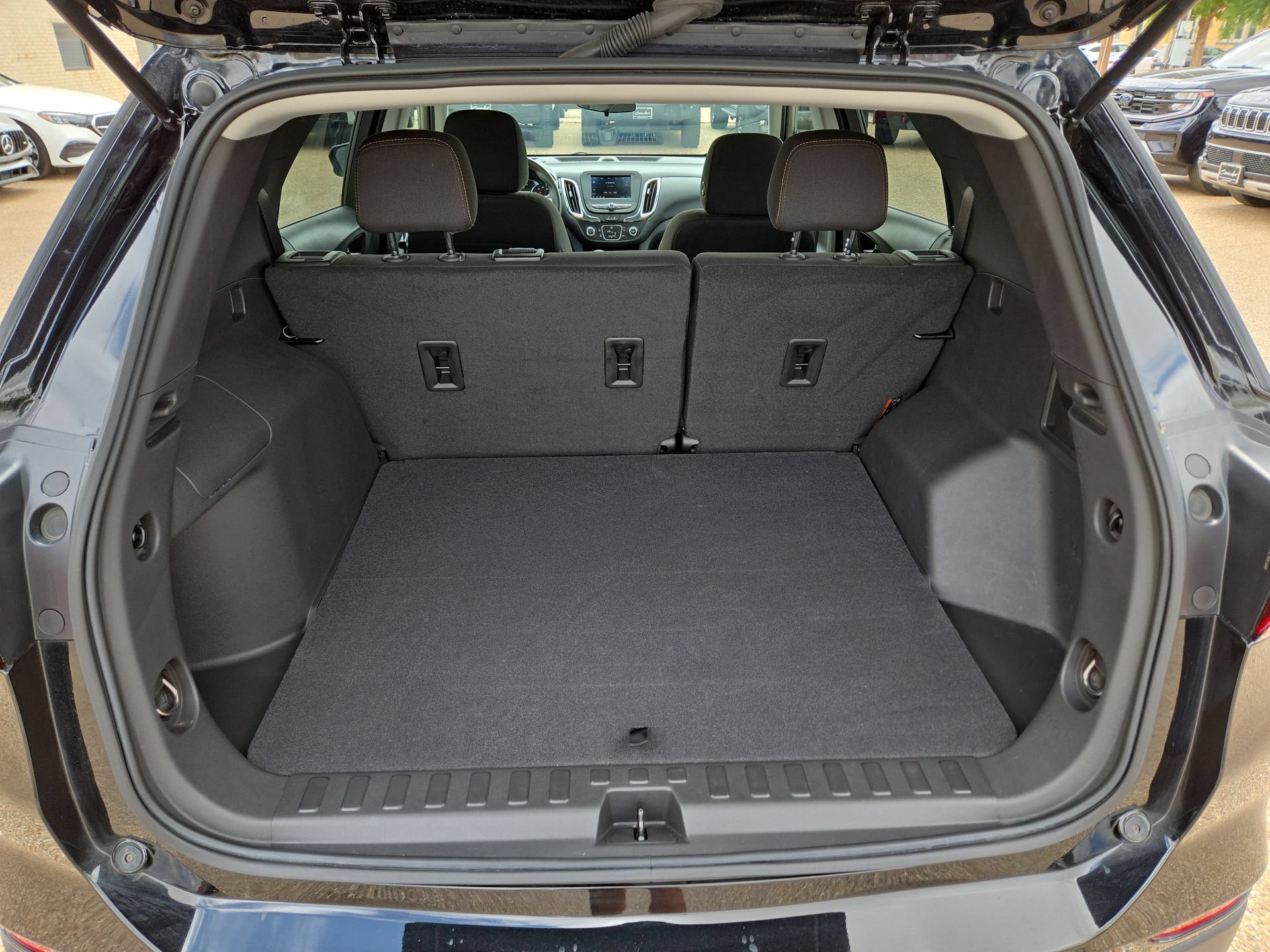 Used 2024 Chevrolet Equinox LT FWD image 12