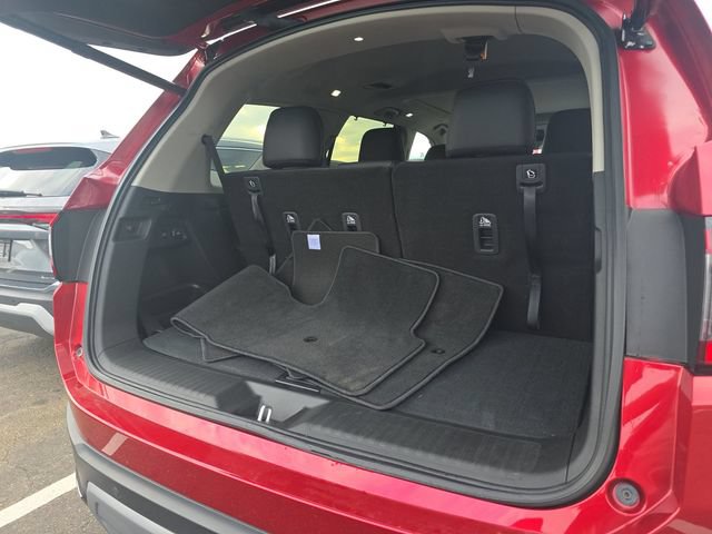 Used 2025 Honda Pilot Touring image 16