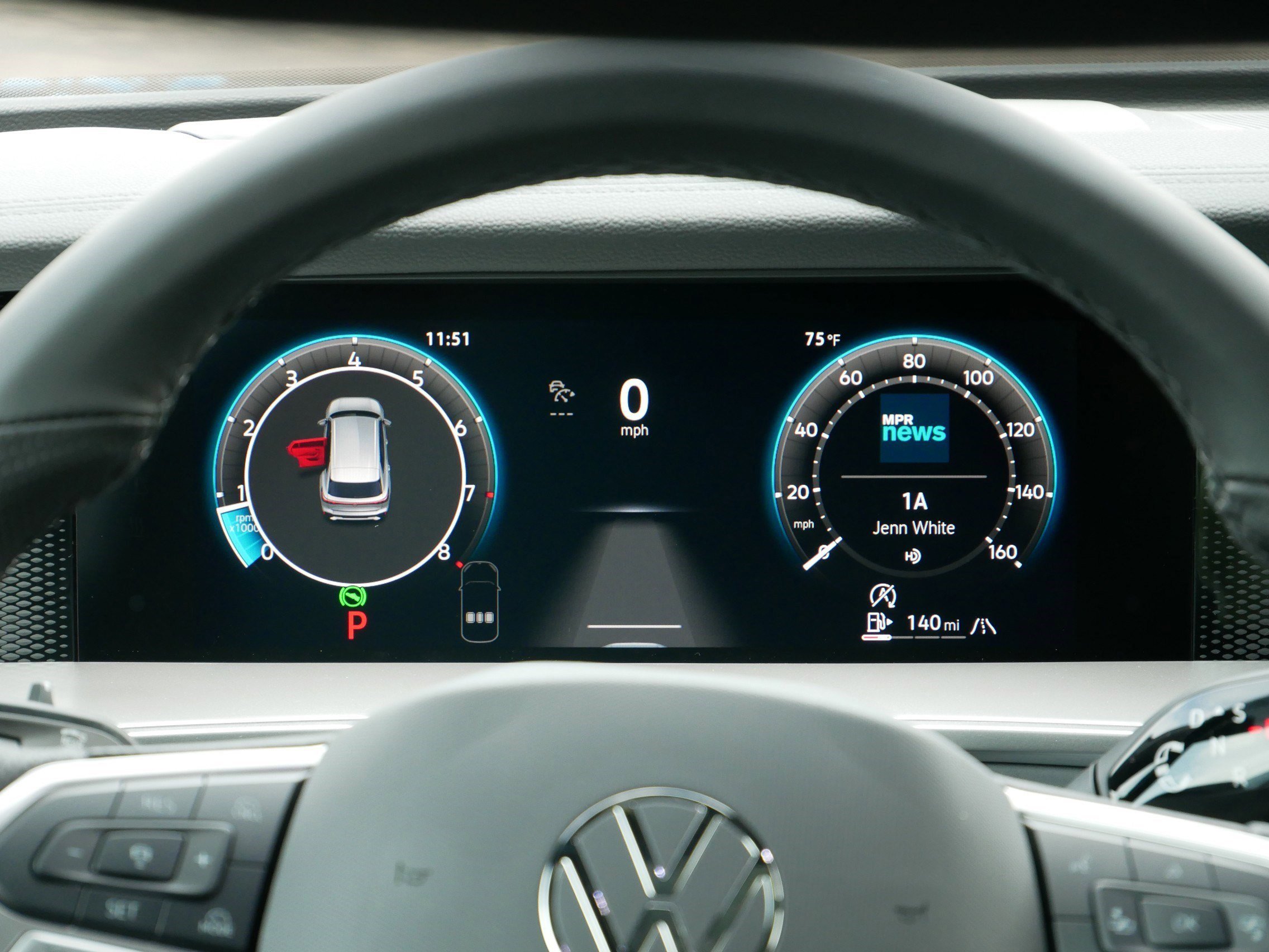 New 2025 Volkswagen Tiguan SE R-Line image 10