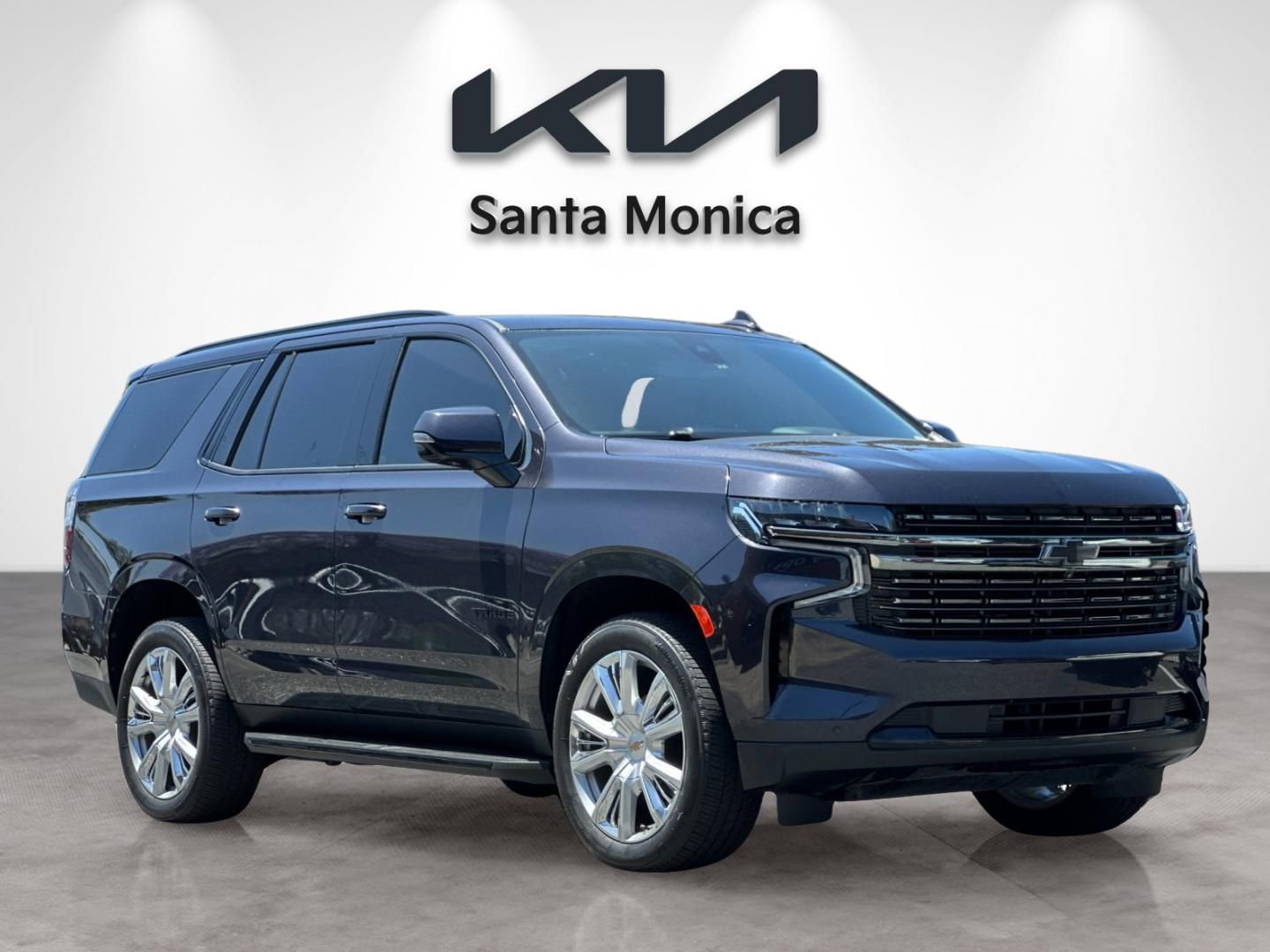 Used 2022 Chevrolet Tahoe RST w/ Luxury Package AWD/4WD image 8