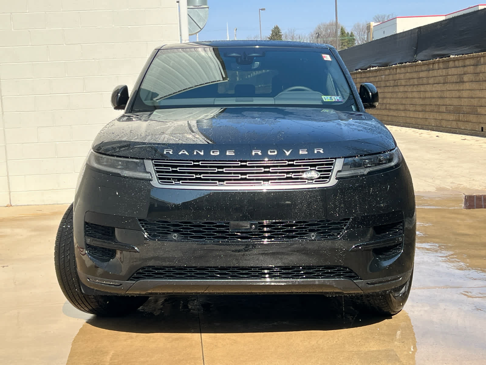 Certified 2025 Land Rover Range Rover Sport AWD/4WD image 2
