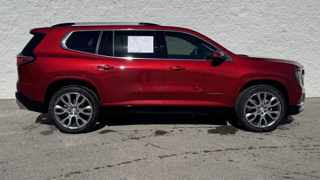 Used 2025 GMC Acadia Denali w/ Super Cruise Package image 3