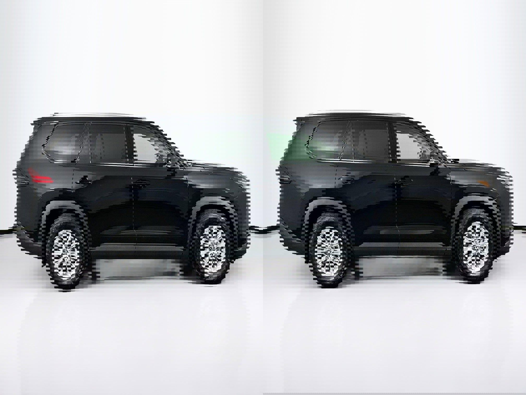 Used 2025 Toyota Grand Highlander AWD Hybrid image 12