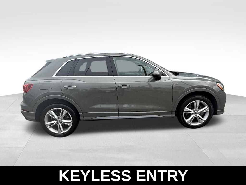 Used 2020 Audi Q3 2.0T Premium w/ Convenience Package image 3