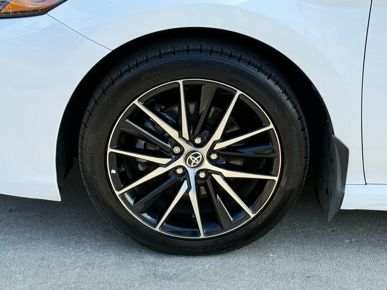 Used 2024 Toyota Camry SE image 33