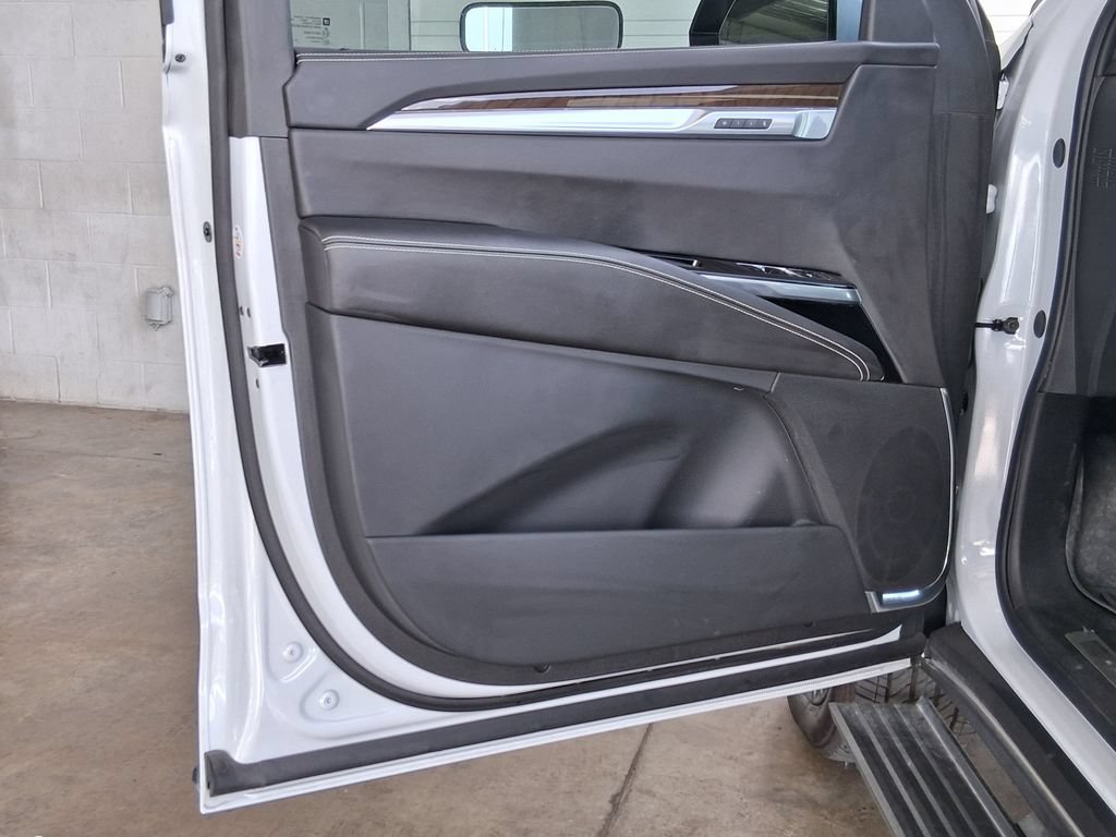 Used 2026 Cadillac Escalade Platinum Sport w/ LPO, Floor Liner Package RWD image 17