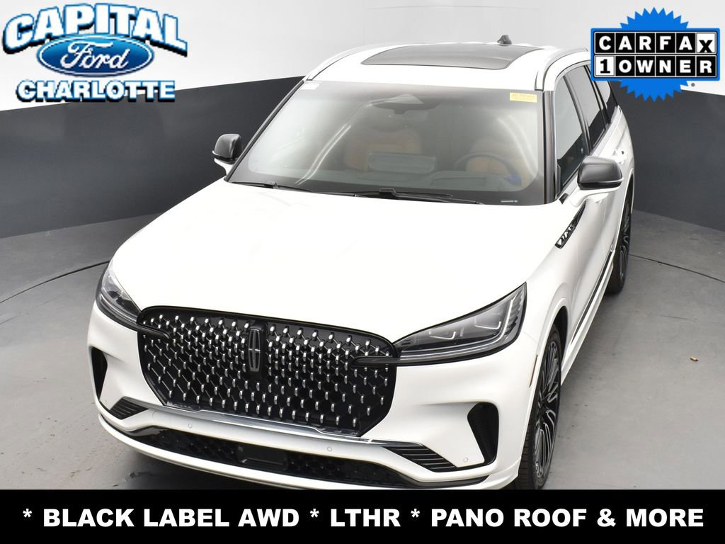 Used 2025 Lincoln Aviator Black Label AWD/4WD image 31