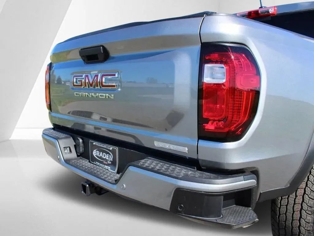 New 2026 GMC Canyon Elevation RWD image 31