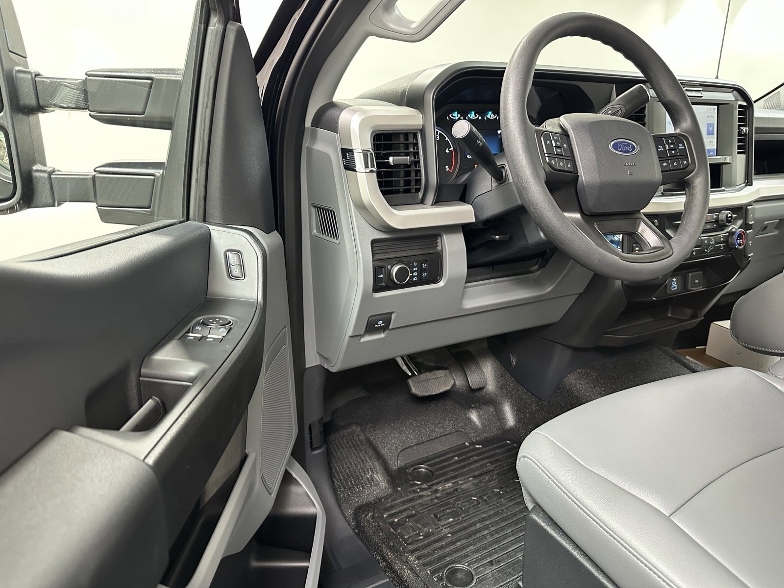 New 2025 Ford F350 XL image 14