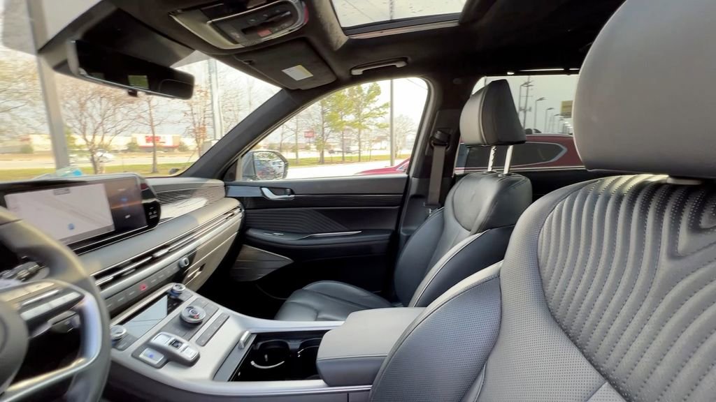 Used 2024 Hyundai Palisade Calligraphy image 32