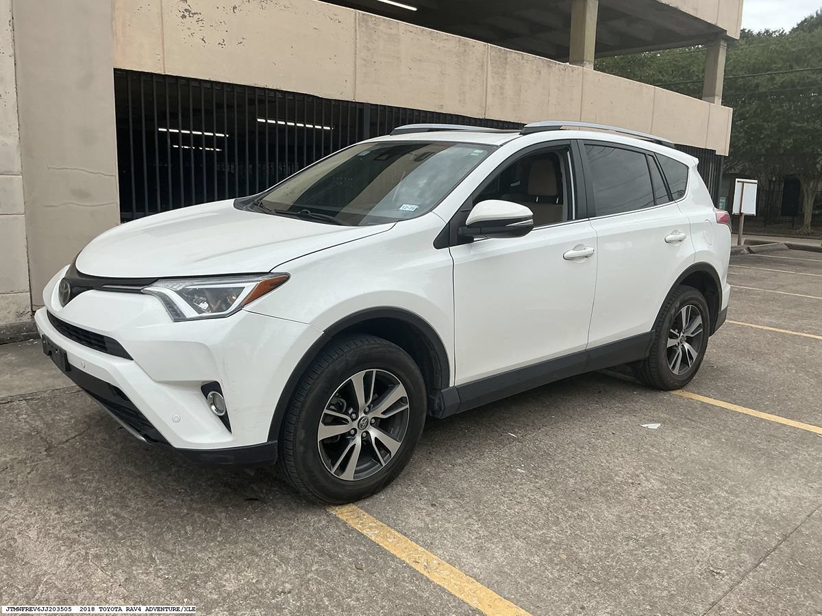 Used 2018 Toyota RAV4 XLE FWD image 4