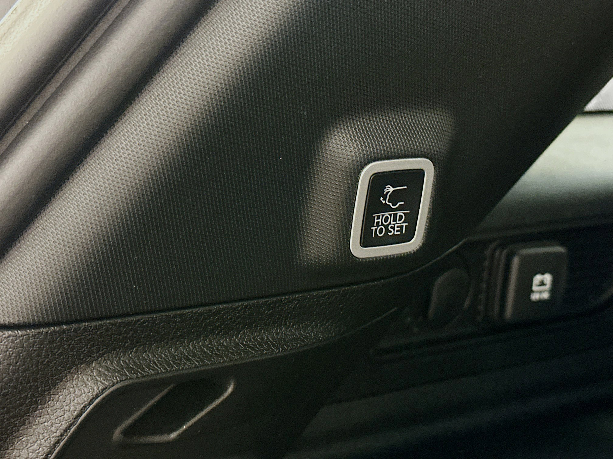 Used 2024 Jeep Grand Cherokee Limited 4xe image 32