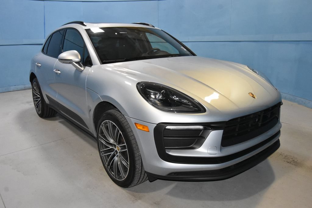 Certified 2026 Porsche Macan AWD/4WD image 23