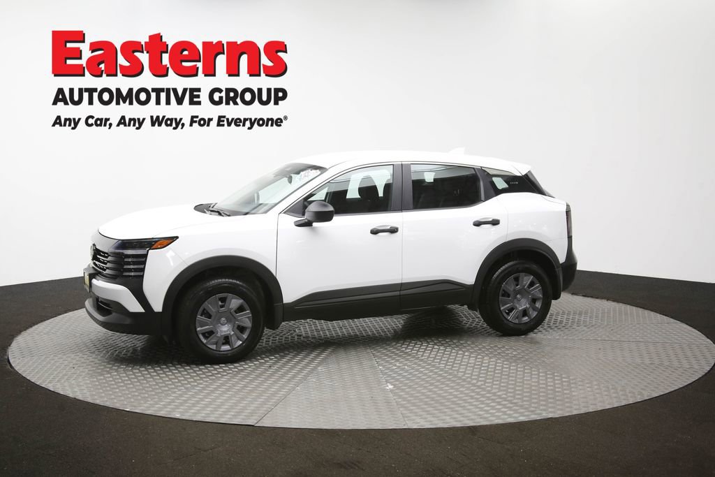 Used 2025 Nissan Kicks S image 57