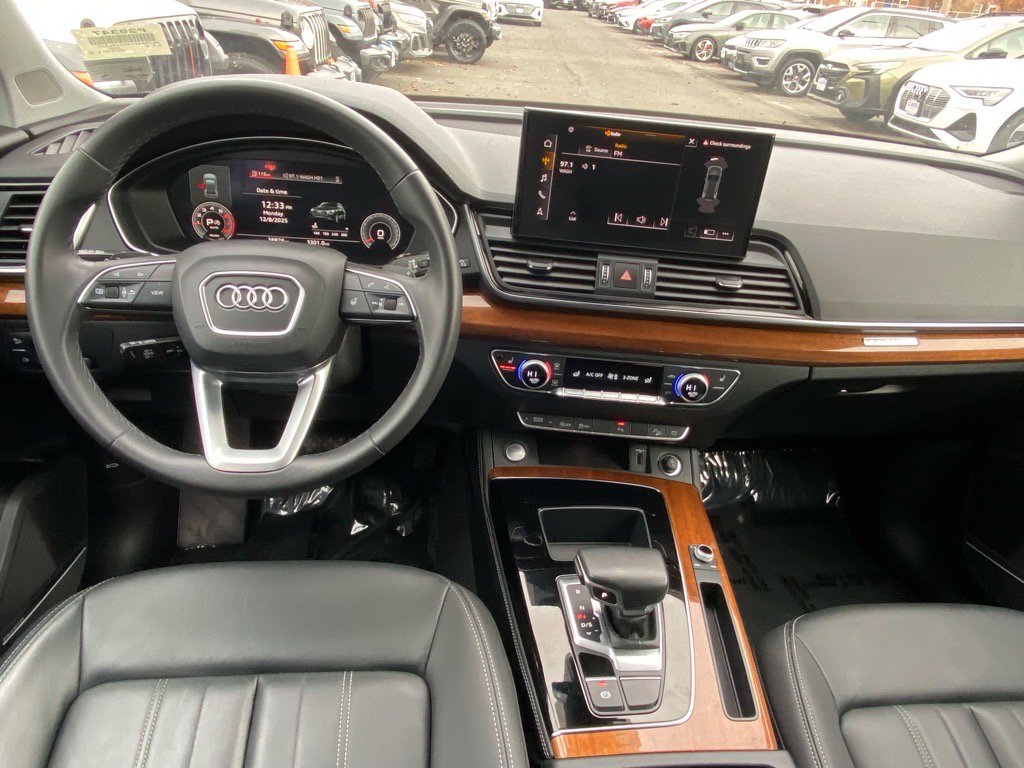 Used 2023 Audi Q5 2.0T Premium Plus w/ Premium Plus Package image 12