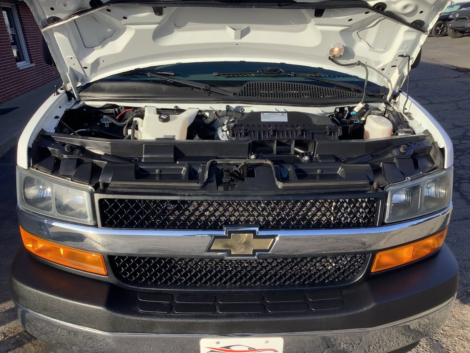 Used 2021 Chevrolet Express 3500 LT w/ LT Preferred Equipment Group RWD image 22