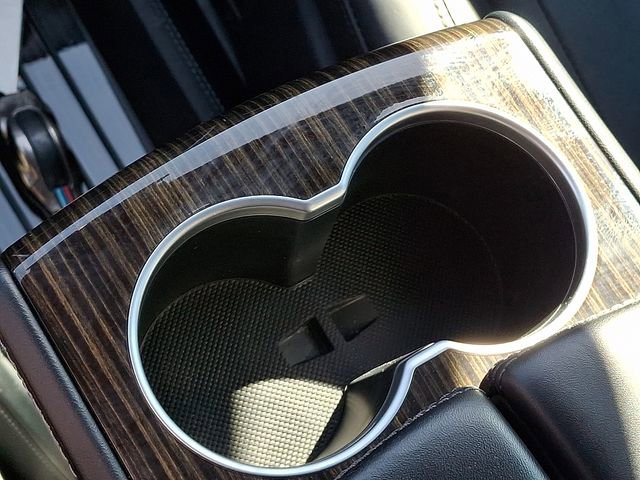 Used 2016 Tesla Model S 70 image 34