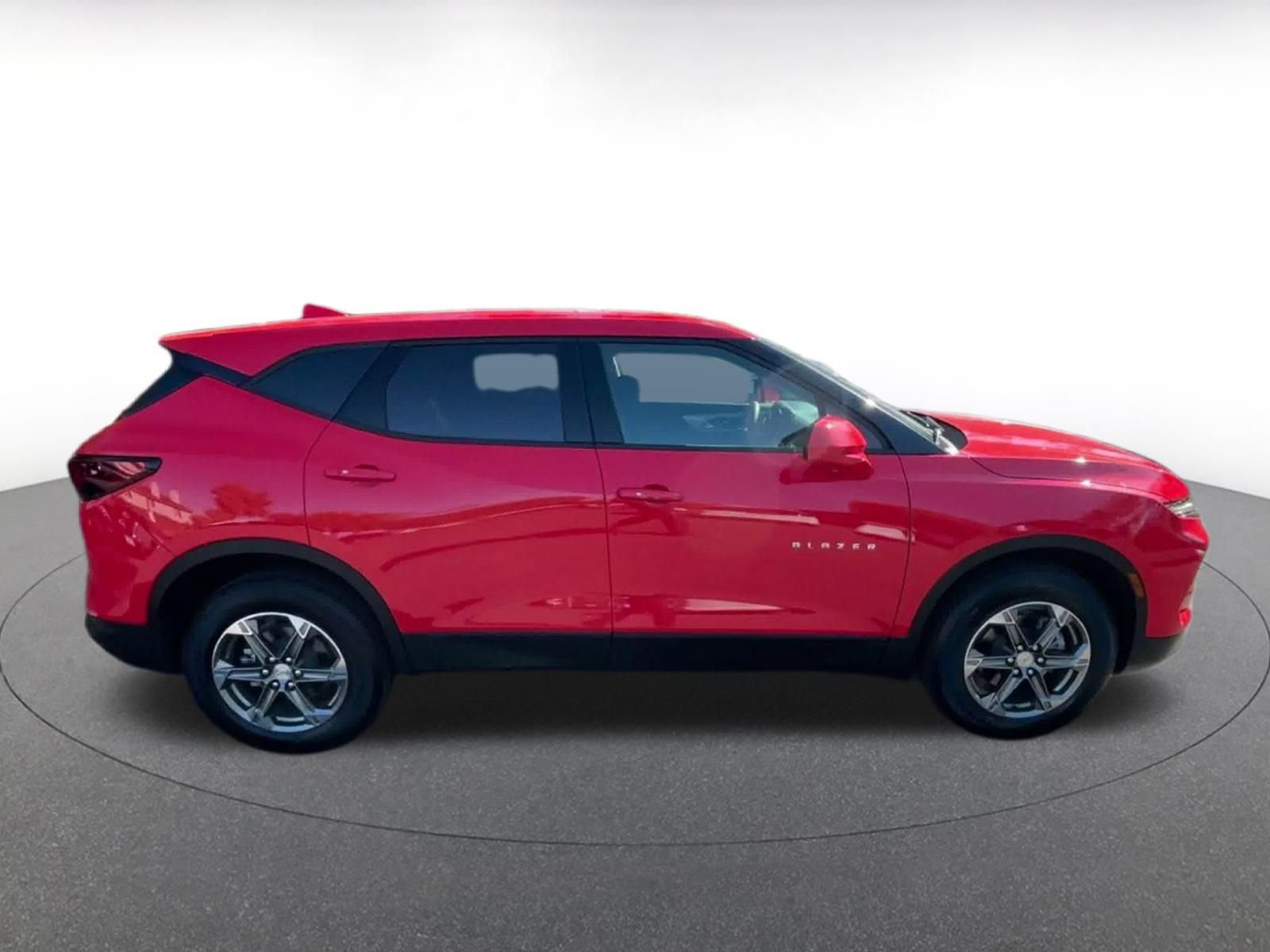 Used 2026 Chevrolet Blazer LT FWD image 15