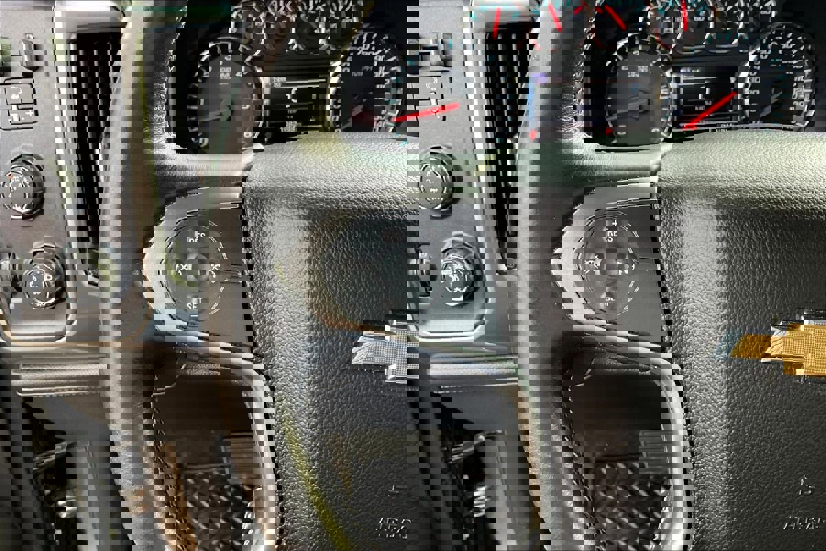 Used 2014 Chevrolet Silverado 1500 LTZ AWD/4WD image 12