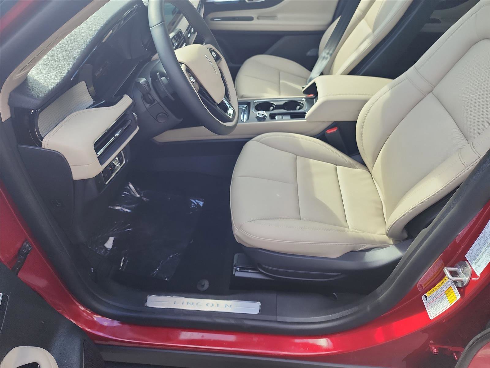 New 2026 Lincoln Corsair Premiere image 12